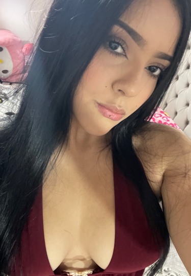 A girl live on cam during a 1-on-1 video call (CO)