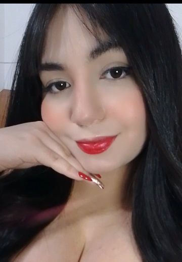 A girl on a live 1-on-1 video call (VE)